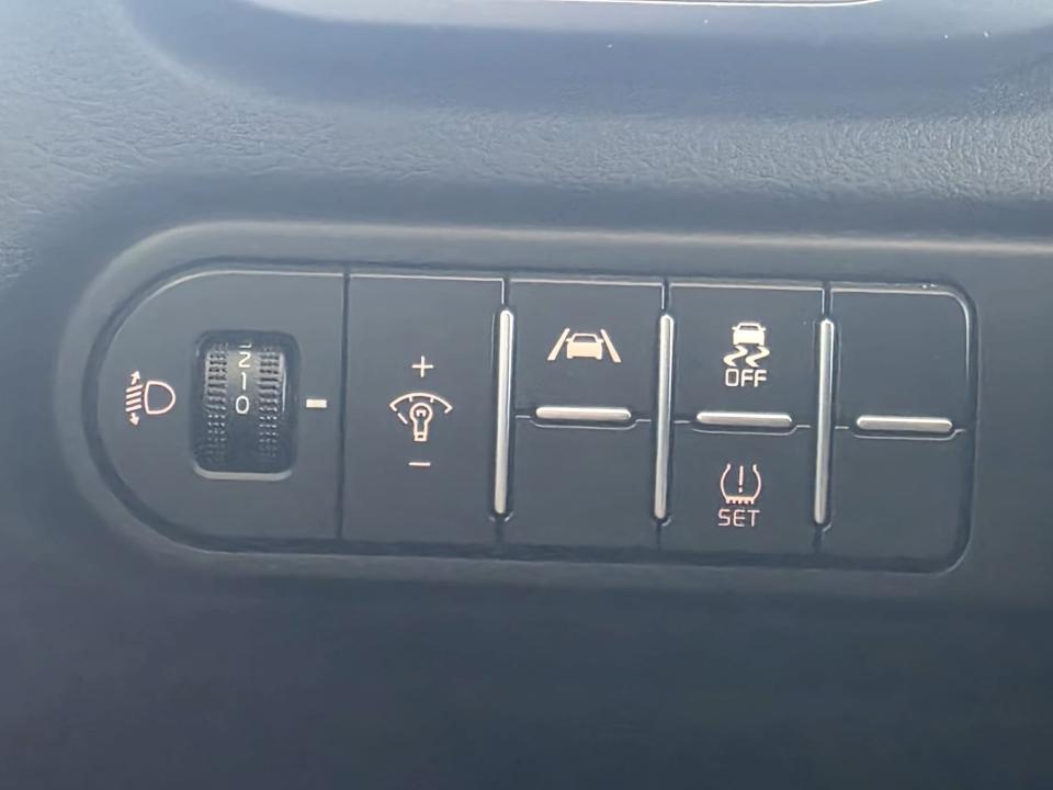 kia-xceed-2025-gasolina-998cc