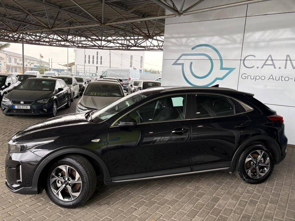 kia-xceed-2025-gasolina-998cc