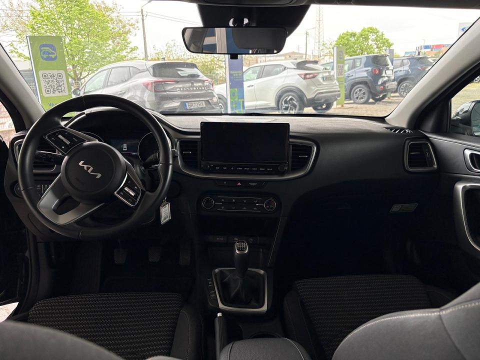 kia-xceed-2025-gasolina-998cc