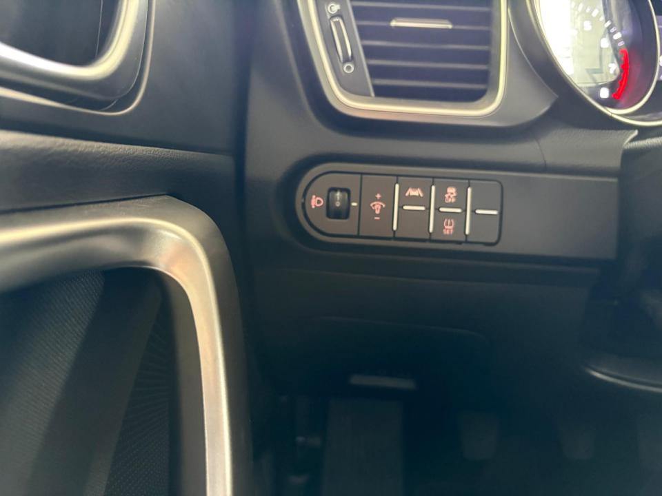 kia-xceed-2025-gasolina-998cc