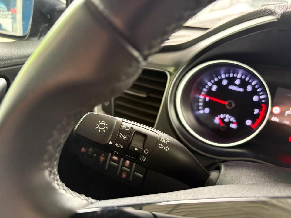 kia-xceed-2025-gasolina-998cc