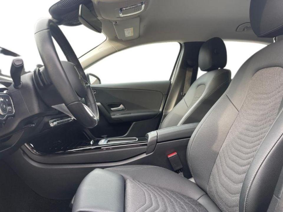 mercedes-benz-classe-a-2025-gasolina-1332cc