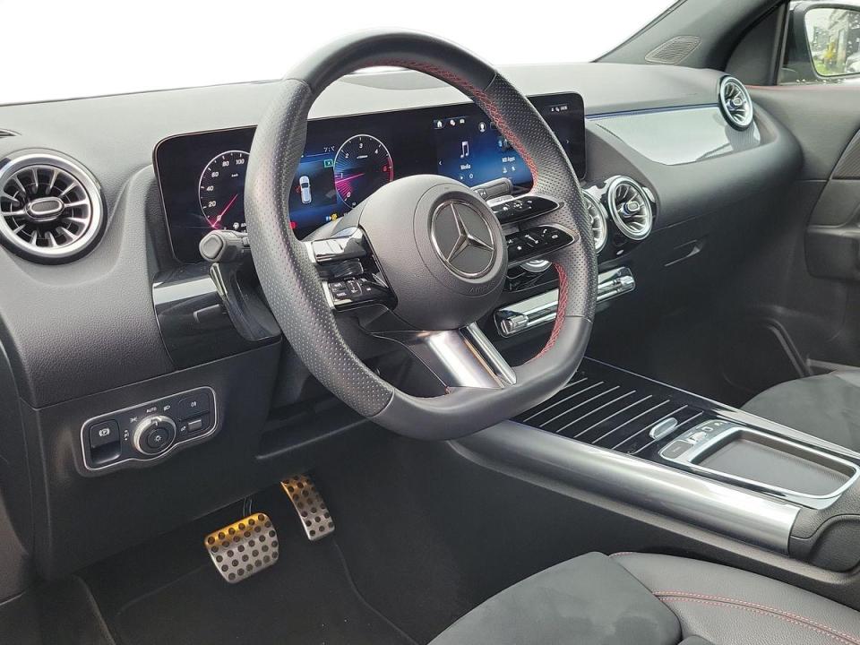 mercedes-benz-gla-2025-gasolina-1595cc