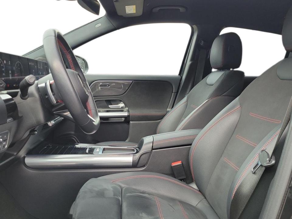 mercedes-benz-gla-2025-gasolina-1595cc