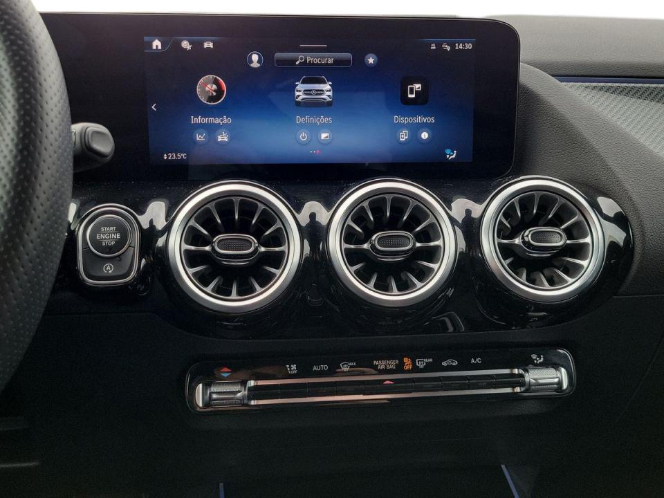 mercedes-benz-gla-2025-gasolina-1595cc