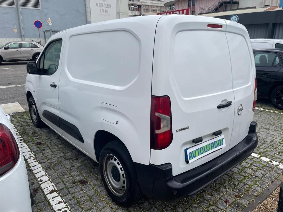 opel-combo-2022-diesel-1499cc