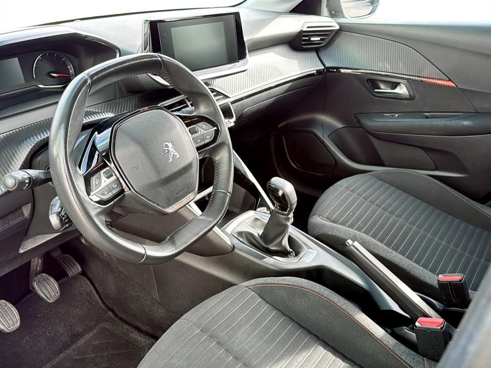 peugeot-208-2023-gasolina-1199cc