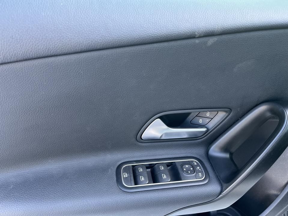 mercedes-benz-classe-a-2023-gasolina-1332cc