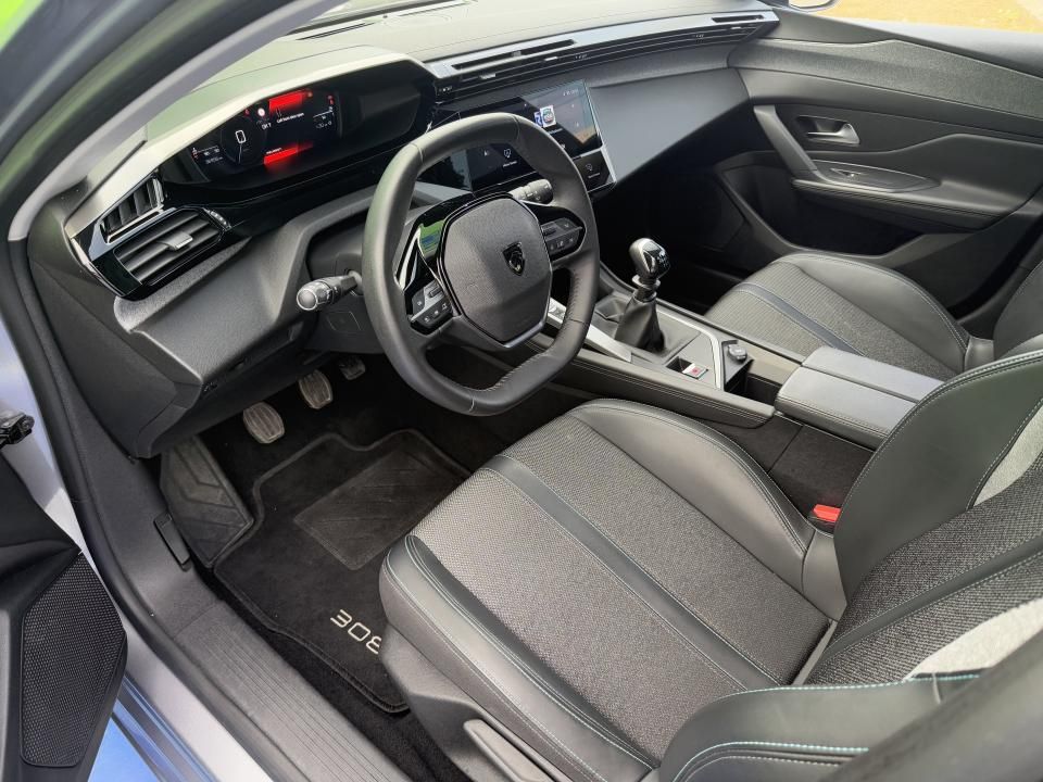 peugeot-308-2024-gasolina-1199cc