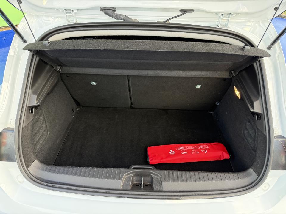 mitsubishi-colt-2024-gasolina-999cc