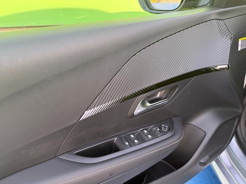 peugeot-208-2025-gasolina-1199cc