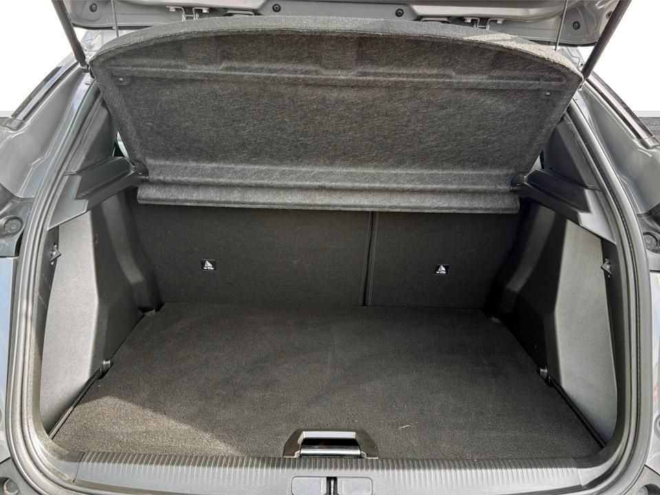 peugeot-e-2008-2024-eletrico-0cc