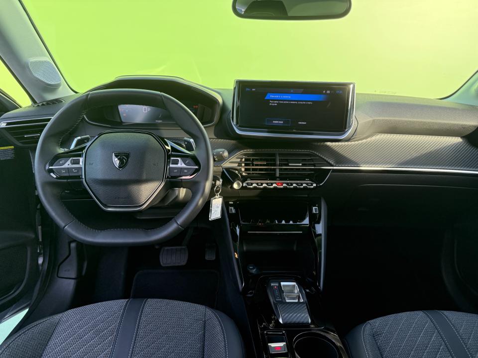 peugeot-208-2025-gasolina-1199cc