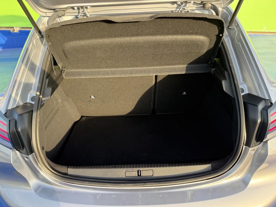 peugeot-208-2025-gasolina-1199cc