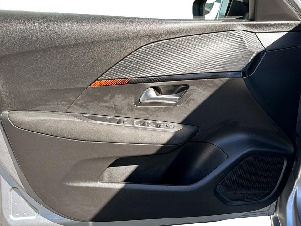 peugeot-208-2023-gasolina-1199cc