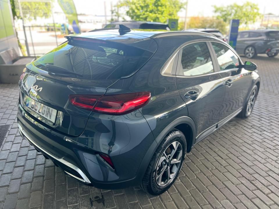 kia-xceed-2025-gasolina-998cc