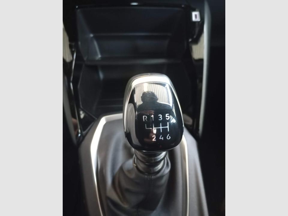 peugeot-2008-2025-gasolina-1199cc
