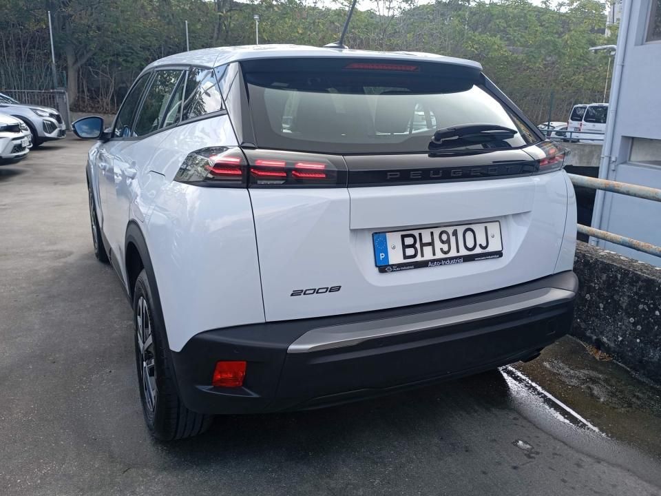 peugeot-2008-2024-gasolina-1199cc
