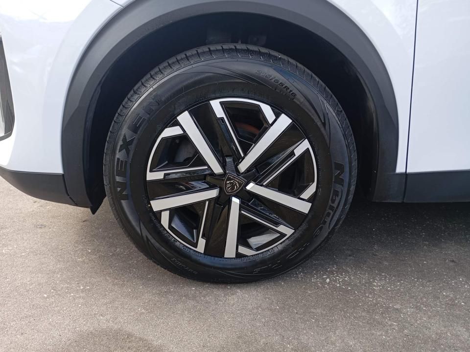 peugeot-2008-2024-gasolina-1199cc
