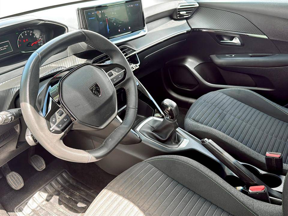 peugeot-208-2024-gasolina-1199cc