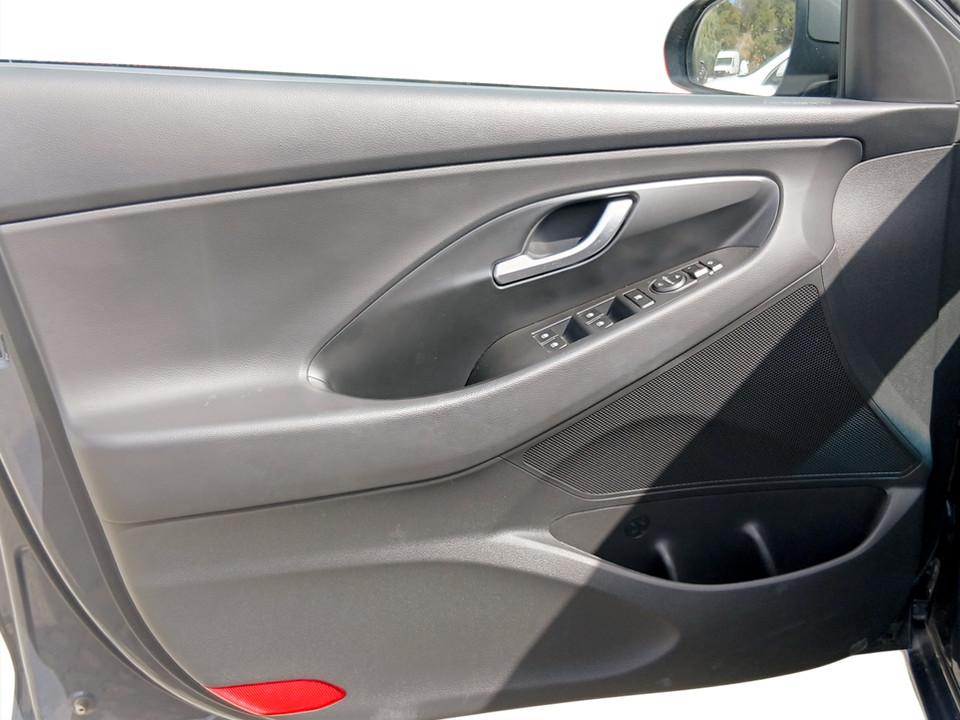 hyundai-i30-2024-gasolina-998cc