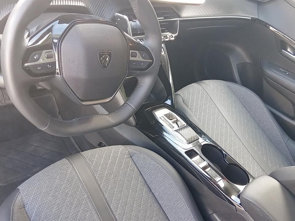 peugeot-208-2025-gasolina-1199cc