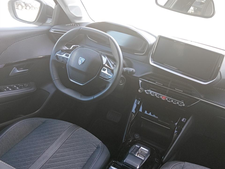 peugeot-208-2025-gasolina-1199cc