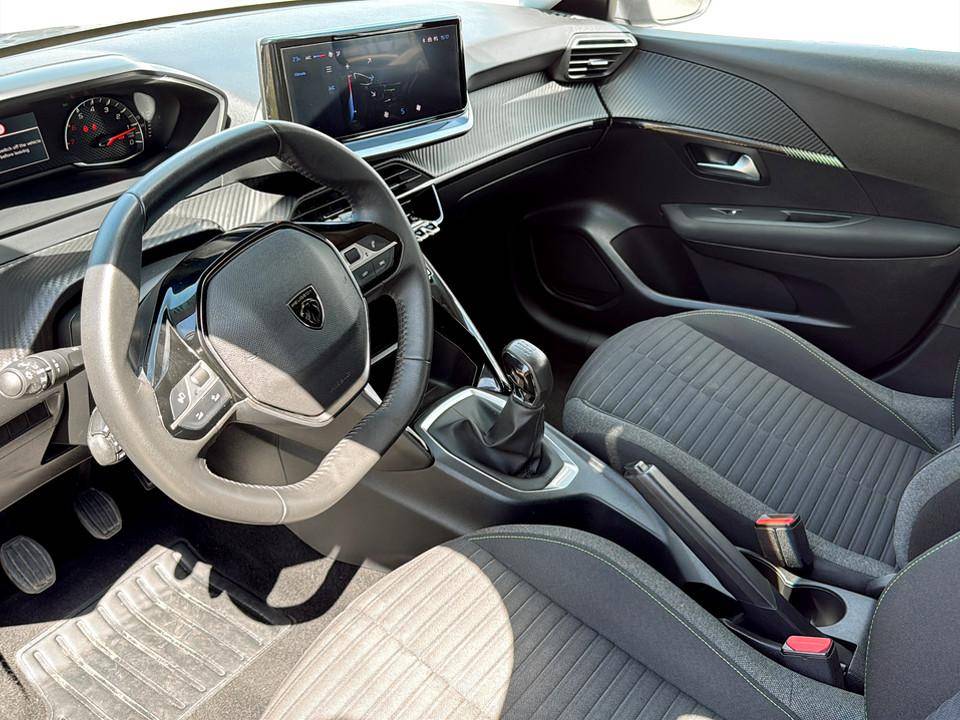 peugeot-208-2024-gasolina-1199cc