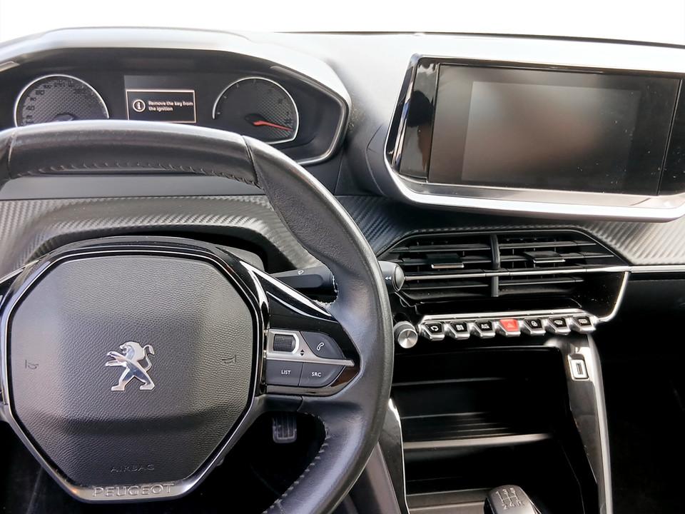 peugeot-208-2022-gasolina-1199cc