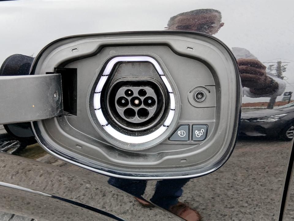 ford-kuga-2025-hibrido-2488cc