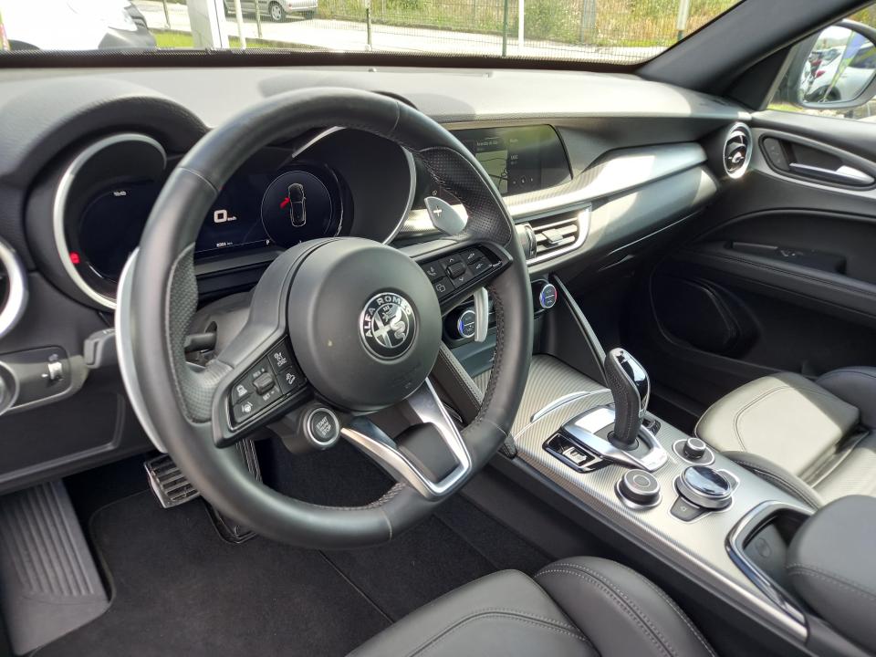 alfa-romeo-stelvio-2025-diesel-2143cc