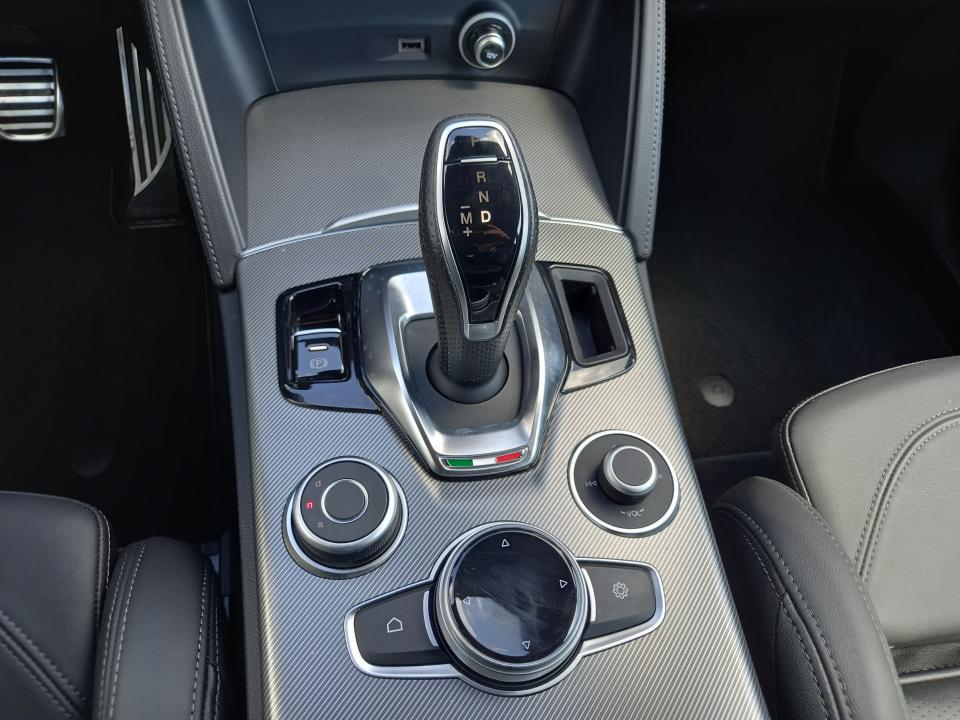 alfa-romeo-stelvio-2025-diesel-2143cc
