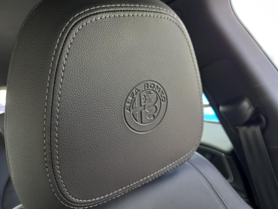 alfa-romeo-stelvio-2025-diesel-2143cc