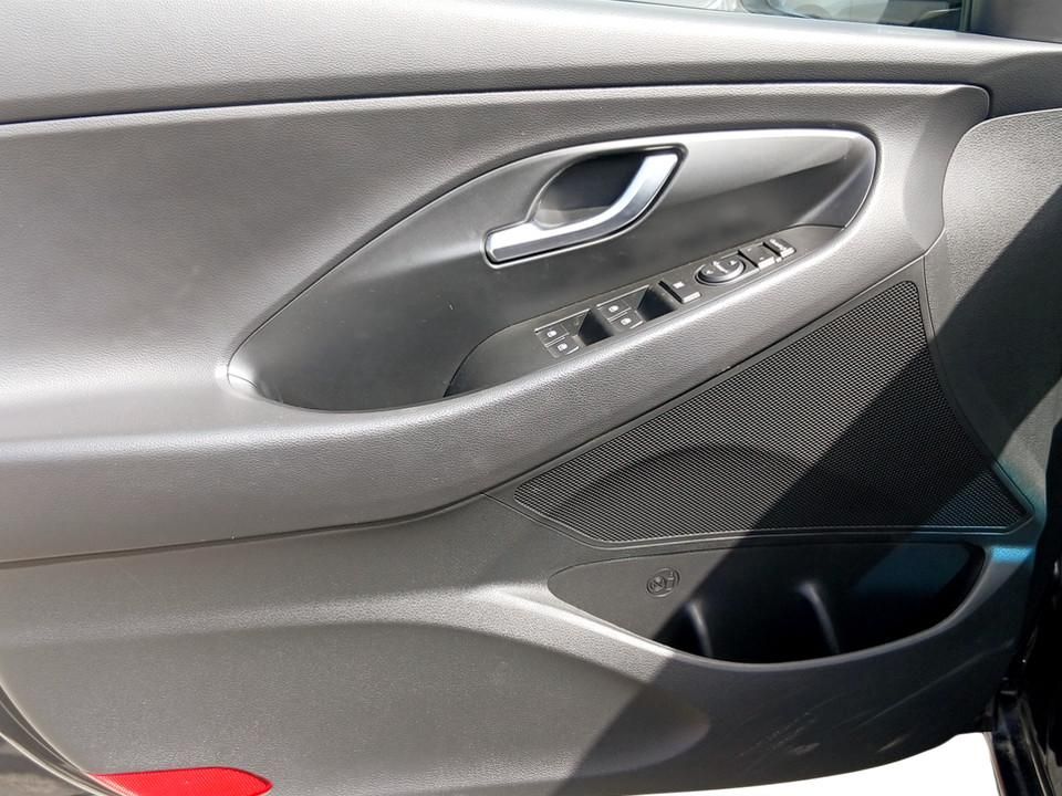 hyundai-i30-2023-gasolina-998cc