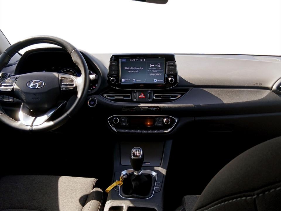 hyundai-i30-2023-gasolina-998cc