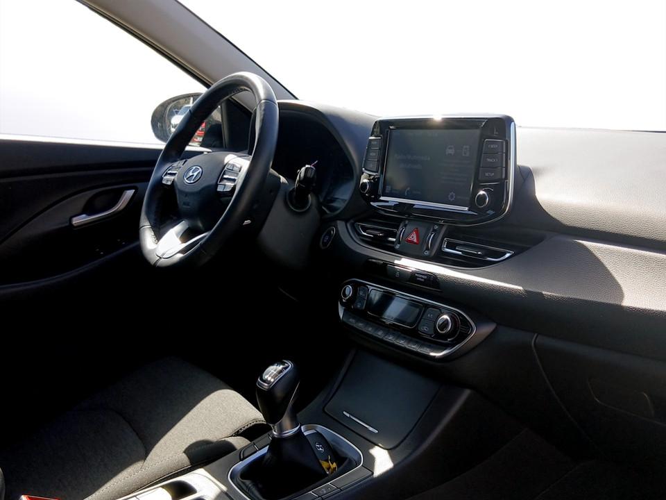 hyundai-i30-2023-gasolina-998cc