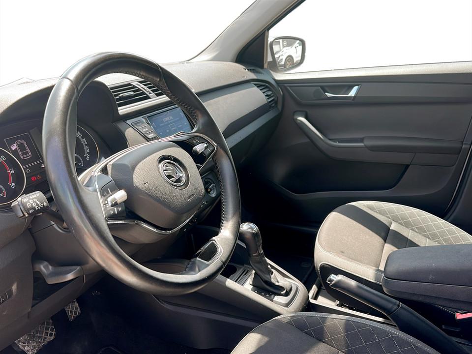 skoda-fabia-2022-gasolina-999cc