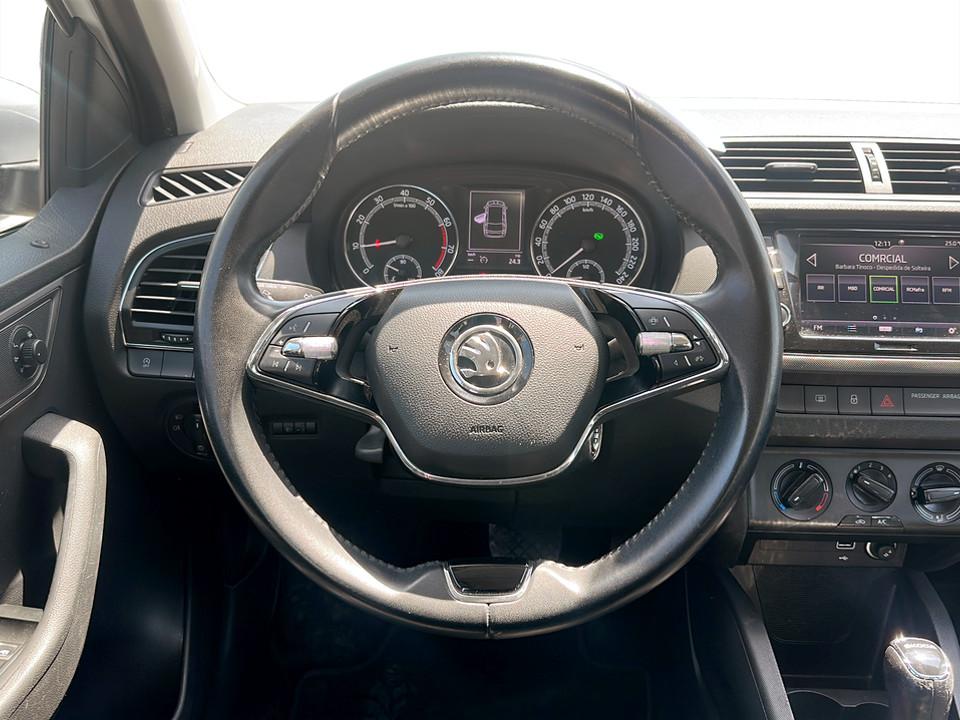 skoda-fabia-2022-gasolina-999cc