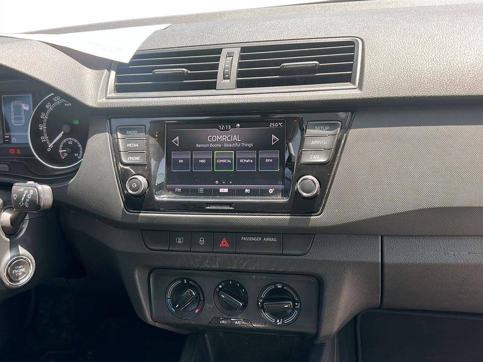 skoda-fabia-2022-gasolina-999cc