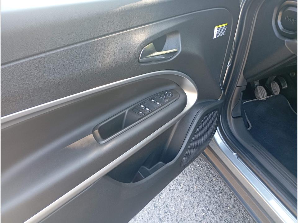 jeep-avenger-2025-gasolina-1199cc