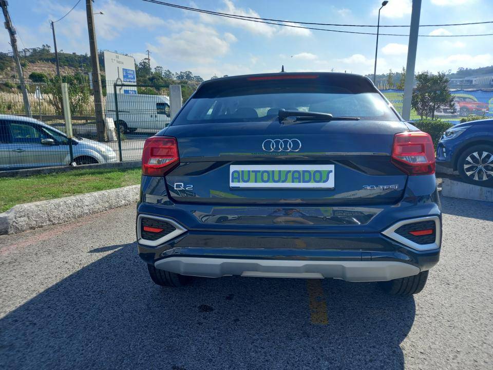 audi-q2-2024-gasolina-999cc
