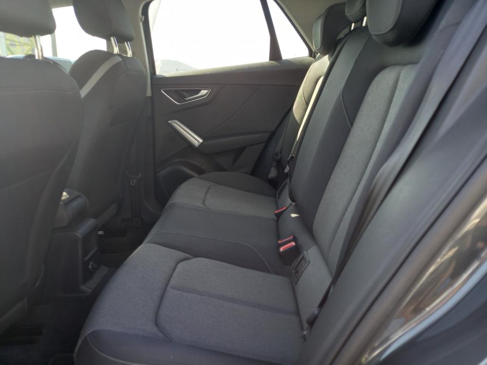 audi-q2-2024-gasolina-999cc