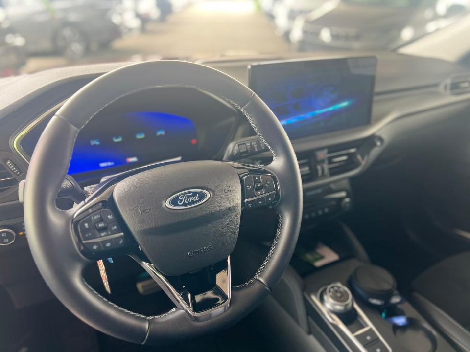 ford-kuga-2024-hibrido-2488cc