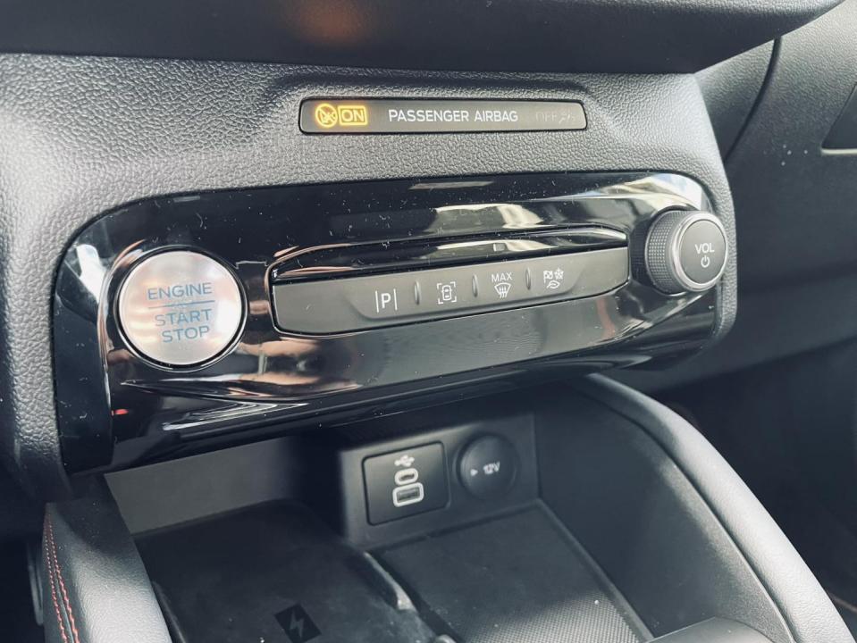 ford-kuga-2024-hibrido-2488cc