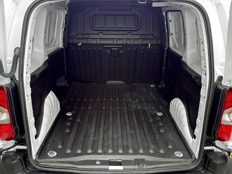 opel-combo-2025-diesel-1499cc