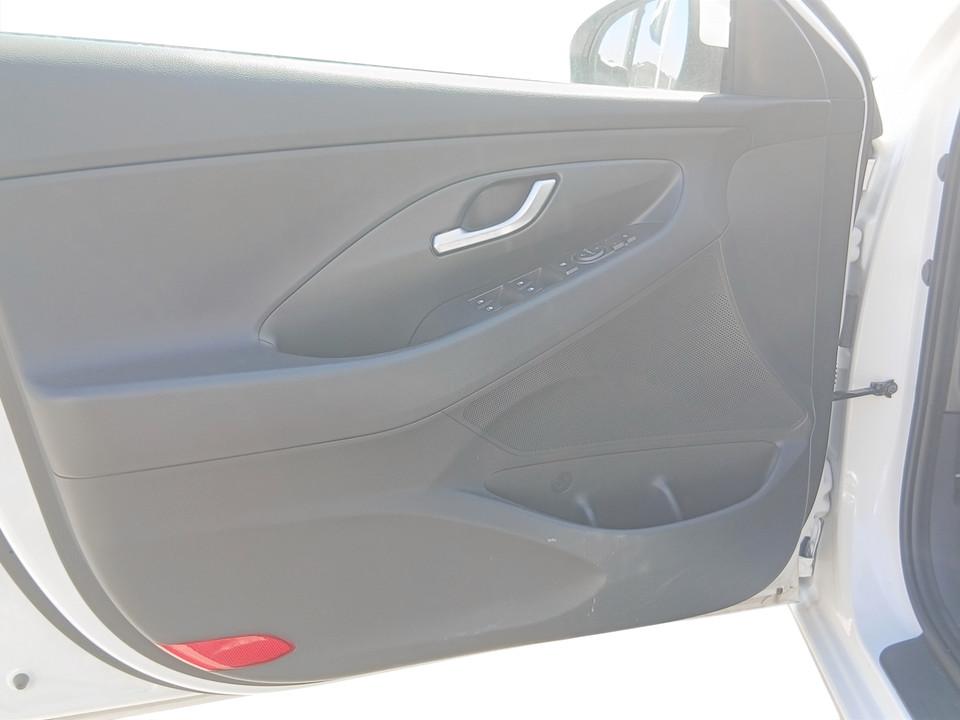 hyundai-i30-2024-gasolina-998cc