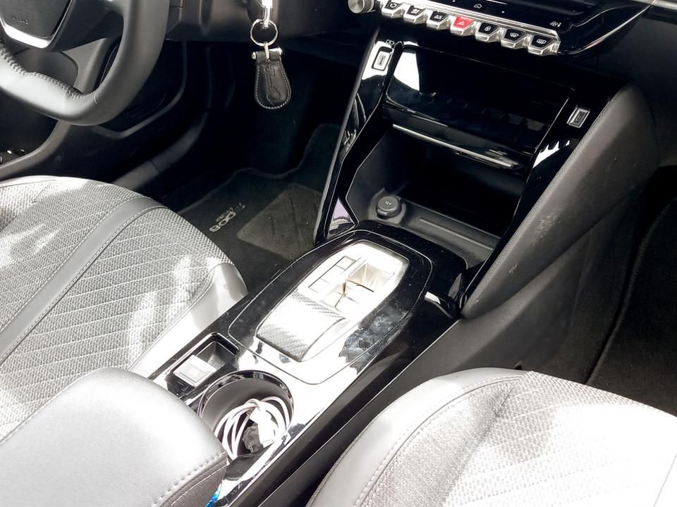 peugeot-2008-2025-gasolina-1199cc
