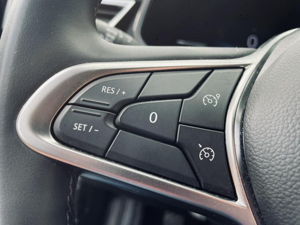 mitsubishi-colt-2024-gasolina-999cc