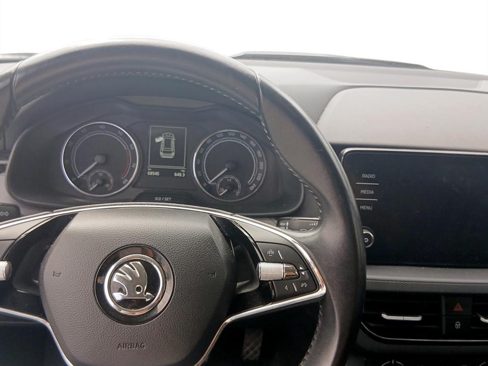 skoda-kamiq-2022-gasolina-999cc