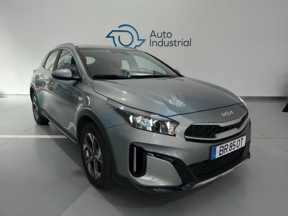 kia-xceed-2025-gasolina-998cc